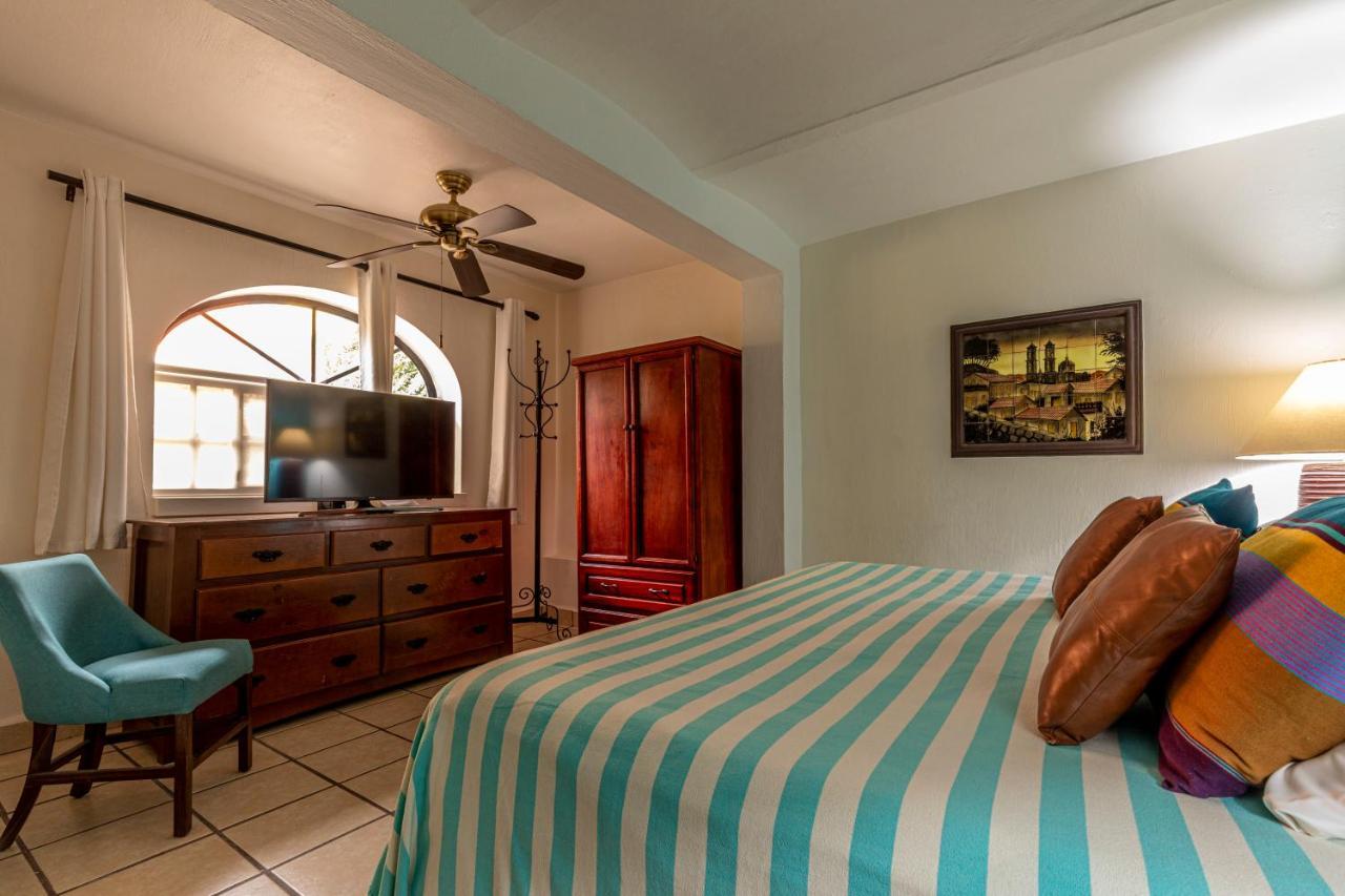 Casa Del Sol Inn Ахихик Екстер'єр фото